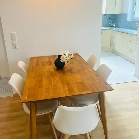 Moderne & Gemuetliche Mit Terasse In Nieder-olm *