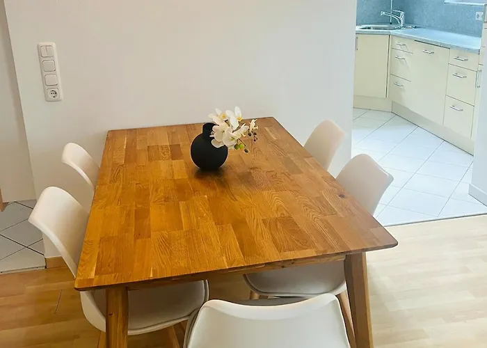 Moderne & Gemuetliche Mit Terasse In Nieder-olm *